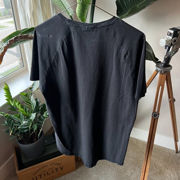 Gymshark Active Tee - Picture 2 of 2